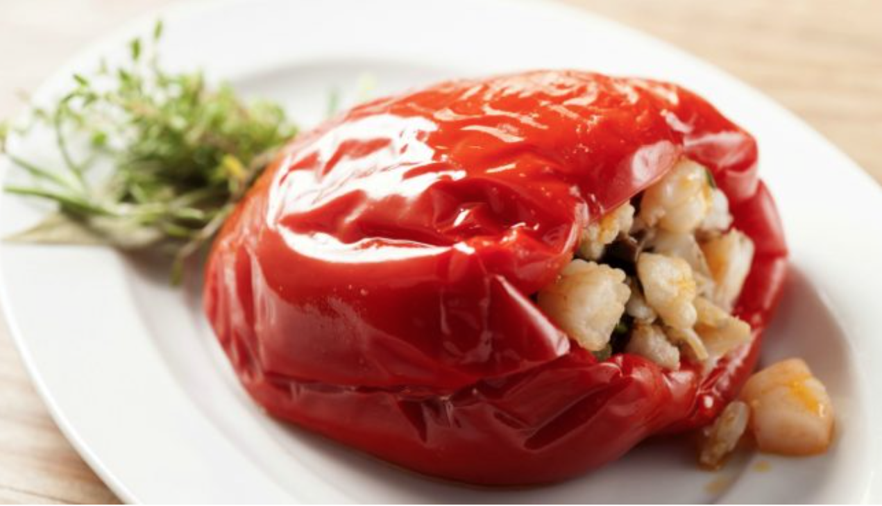 Pimientos rojos al horno con marisco